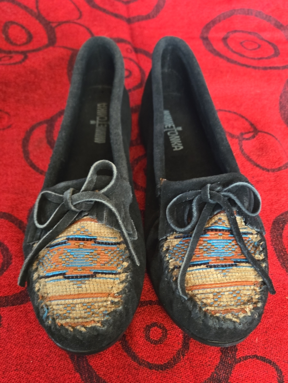 Minnetonka Black Arizona Kilty Mocassin, Suede Leather, Hard Sole NWOT in Box